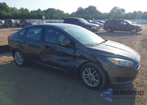 2015 Ford Focus Se z USA, uszkodzony, nr VIN 1FADP3F21FL355098
